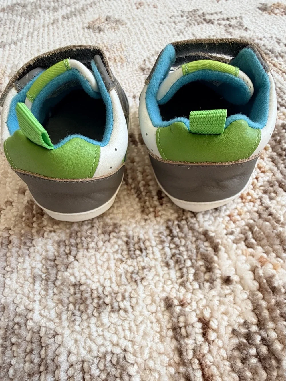 Robeez First Kicks Brooks Baby Shoes Charcoal Shark Leather 9-12 Months